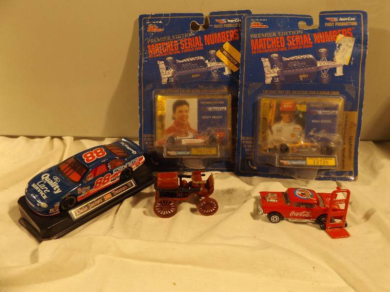lot 59 image: 5 Die Cast Toy Cars