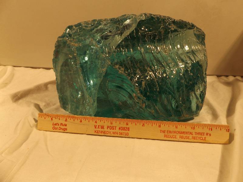 lot 60 image: Green Slag Glass 29 lb