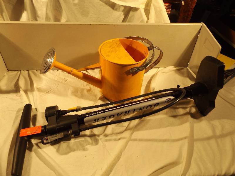 lot 120 image: Bicycle Pump and Watering Can