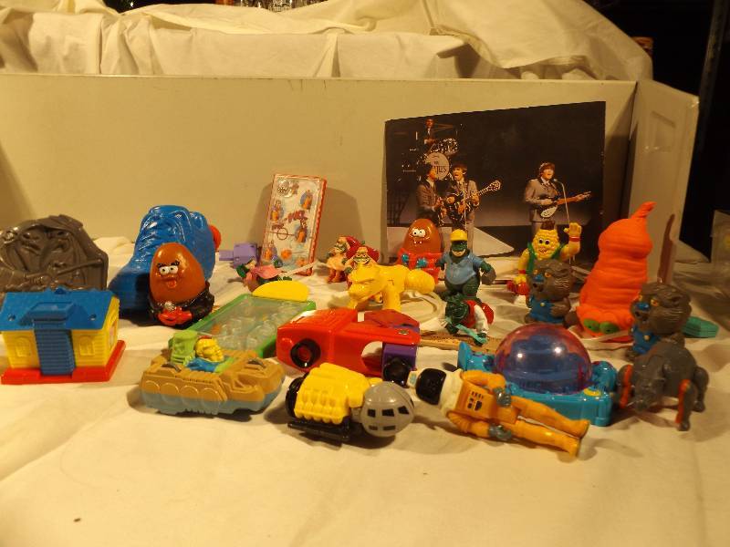 lot 76 image: 22 Assorted Toy Promotions