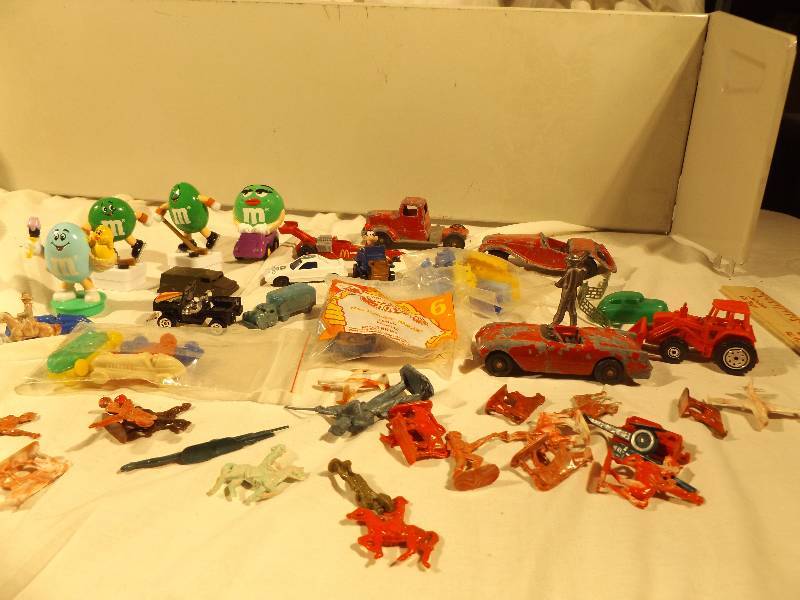 lot 81 image: Toy Cars