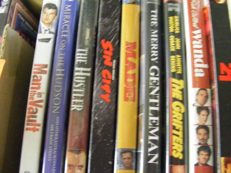 lot 291 image: 10 Heist Movie DVDs