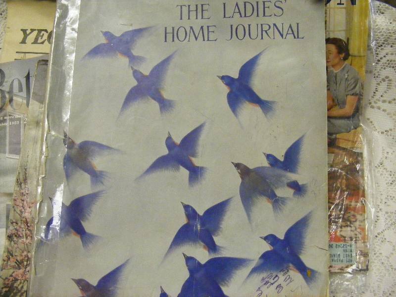 lot 110 image: Vintage Womens Magazines