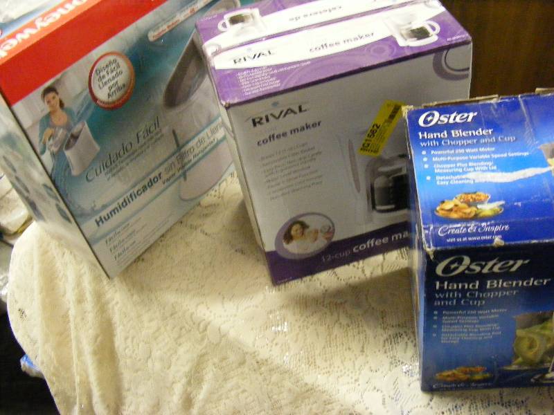 lot 243 image: Honeywell Humidifier, Oster Hand Blender, Rival Coffeemaker