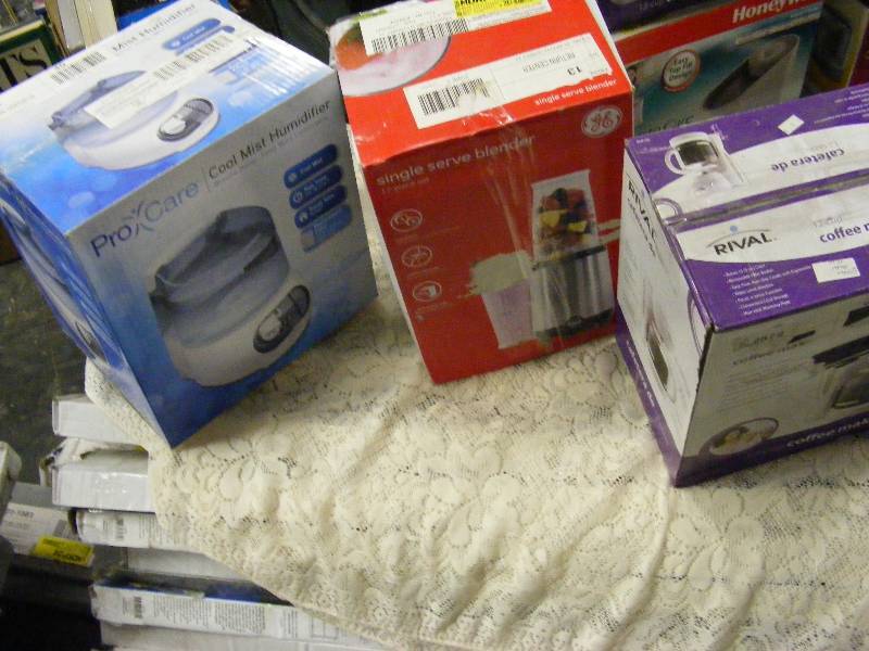 lot 246 image: Procare Humidifier, Single Serve Blender, Rival Coffeemaker