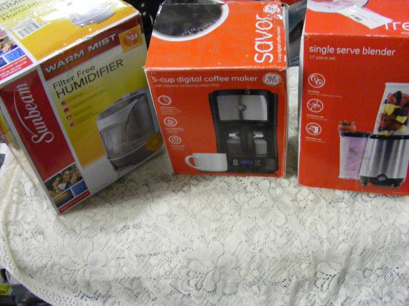 lot 250 image: Sunbeam Humidifier, Single Serve Blender, Digital Coffeemaker