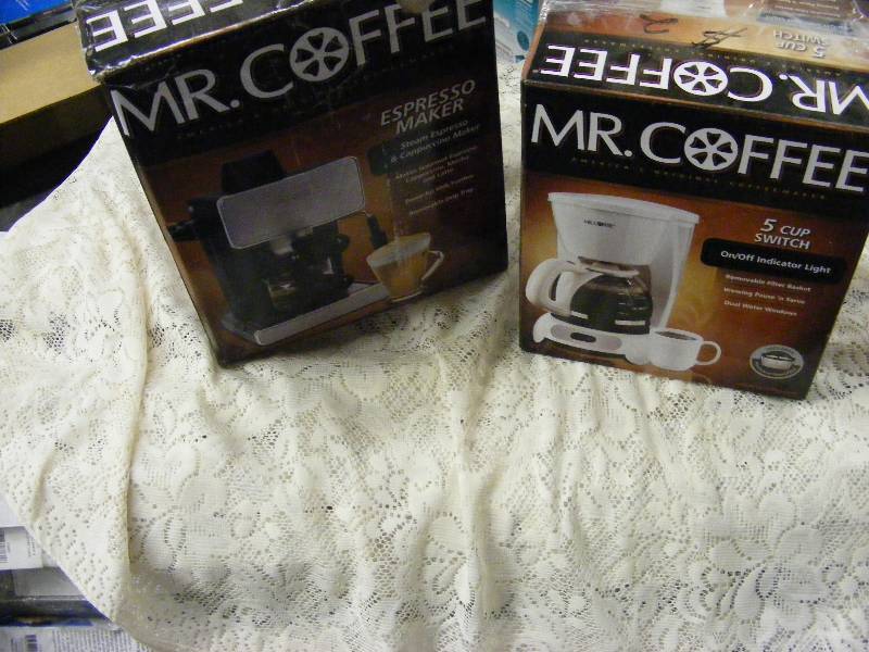 lot 252 image: Mr. Coffee Espresso Maker and Mr. Coffee Coffeemaker