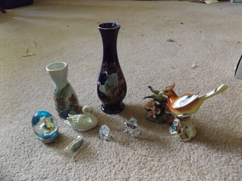 Figurines