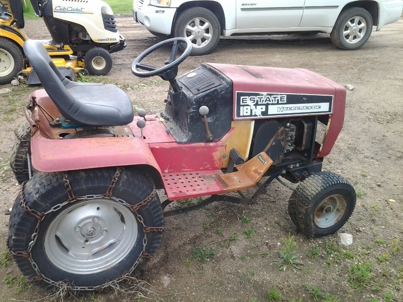 lot 9 image: Estate 18 hp Lawn Mower