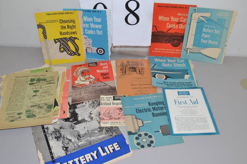 lot 8 image: Collectable books and pamplets