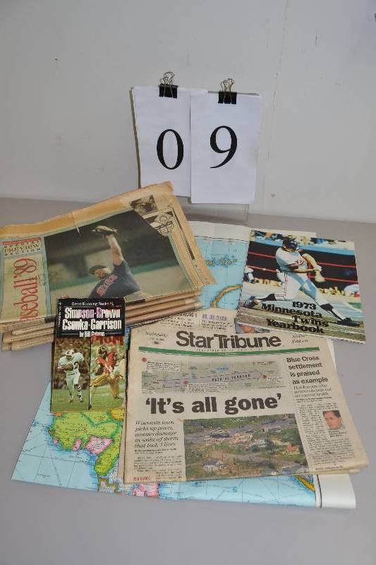 lot 9 image: Newspapers & books