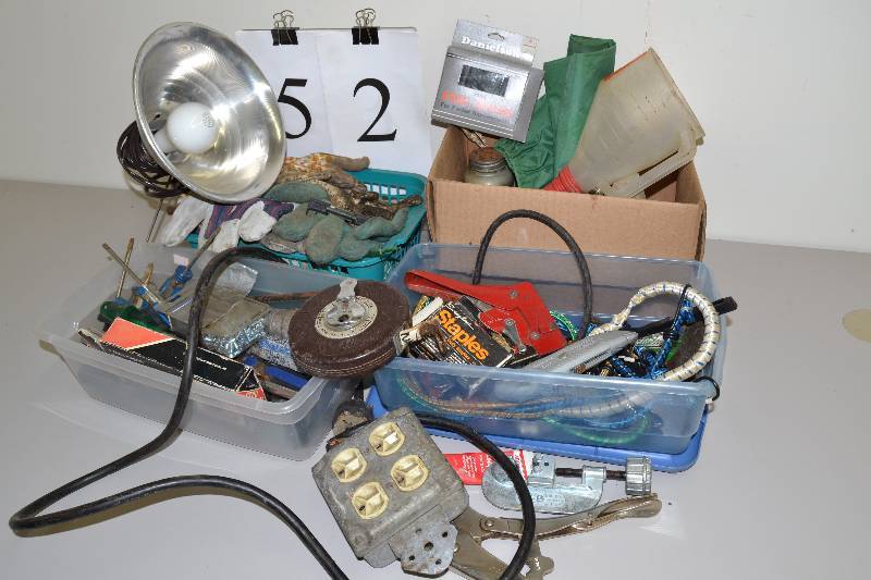 lot 52 image: Misc Garage items