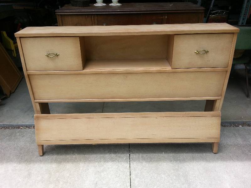 lot 176 image: Mid Century Headboard and Footboard
