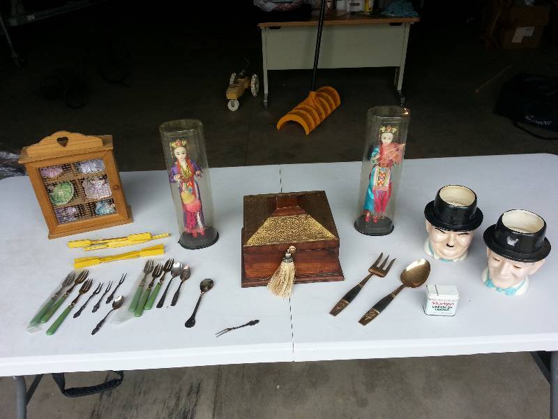 lot 114 image: Oriental Dolls, Carved Tea Box, Flatware, Dolls in Display