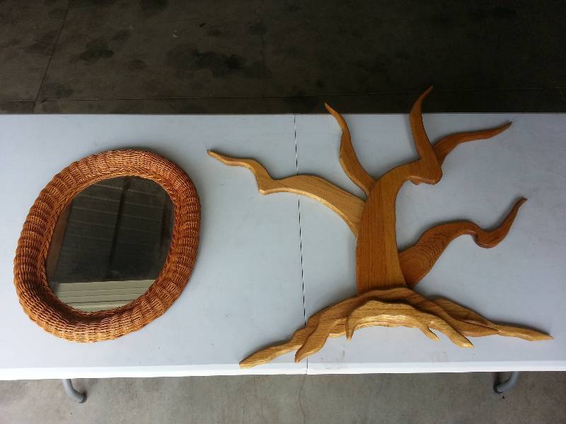 lot 117 image: Unique Wooden Wall Dcor and Mirror