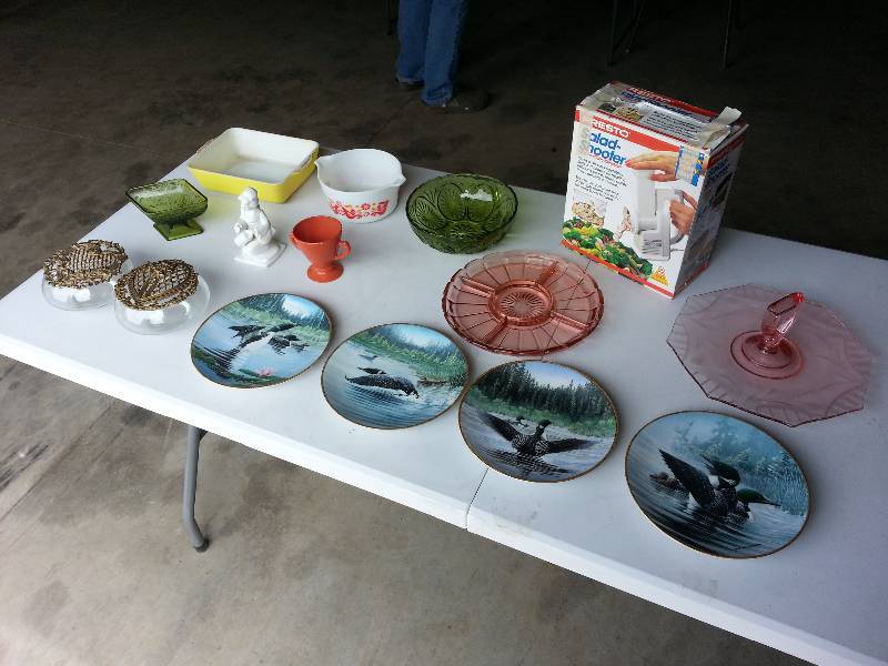 lot 118 image: Pink Depression, Loon Collector Plates, and More