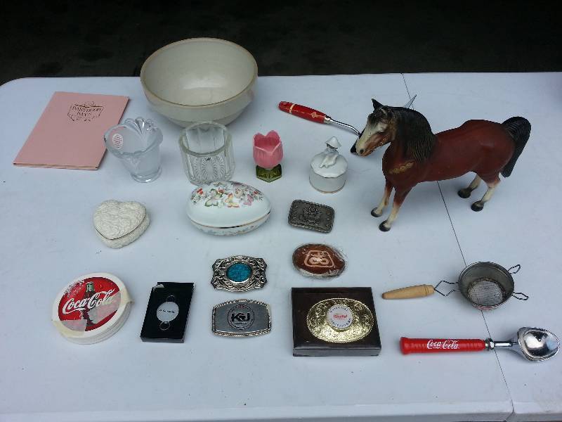 lot 125 image: Belt Buckles, Horse, Coca Cola Advertising, and More