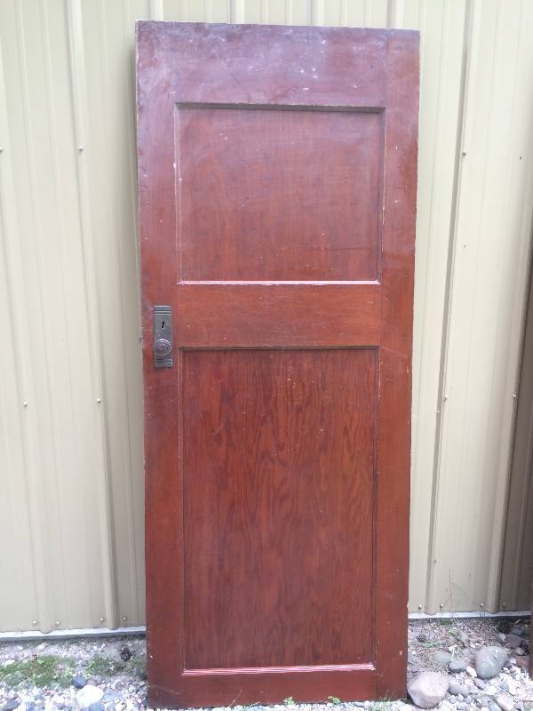 lot 68 image: Solid Wood Vintage Stained Door