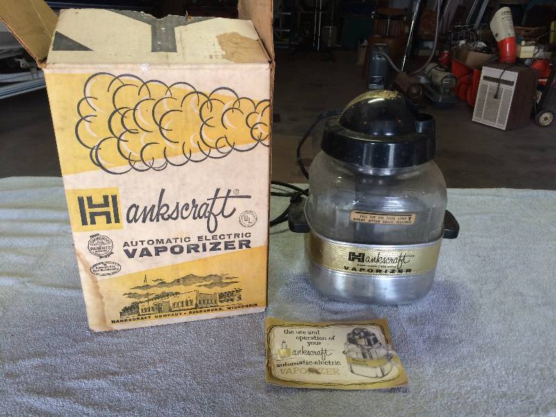 lot 84 image: Vintage Hankscraft Vaporizer