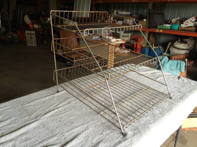 lot 96 image: Wire Counter Display Rack