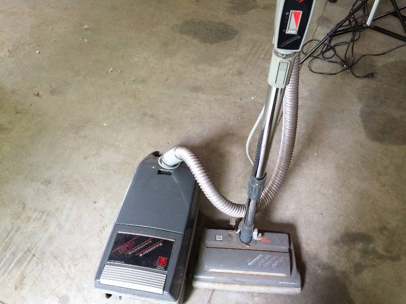 lot 180 image: Kenmore Whispertone 4.8 Vacuum
