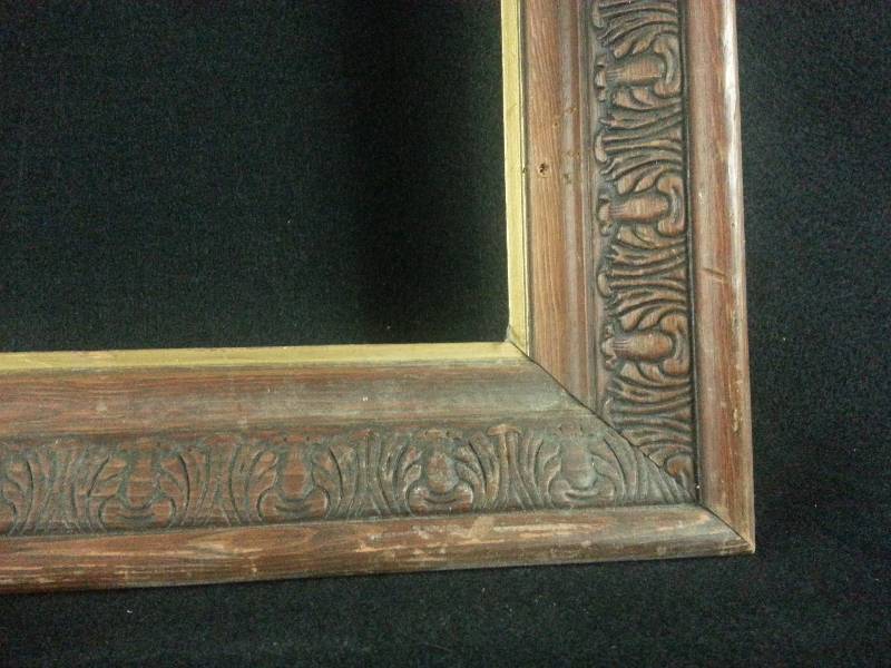 lot 53 image: Vintage Wooden Frame