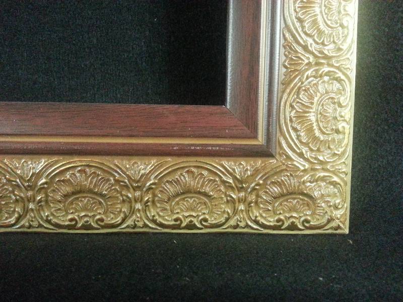 lot 54 image: Vintage Wooden Frame