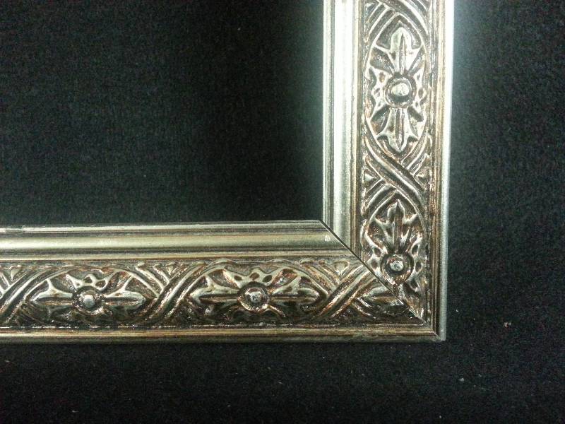 lot 55 image: Vintage Wooden Frame