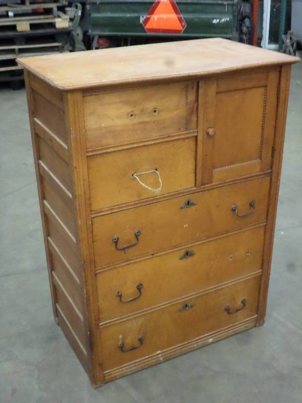 Antique 5-Drawer Dresser, Solid Sta...