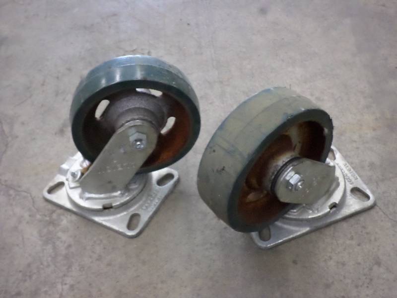 (2) Heavy Duty Caster Wheels ...