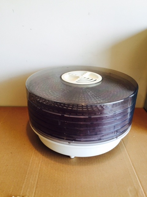 FOOD DEHYDRATOR