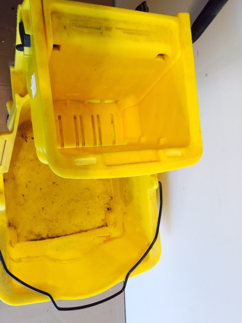 MOP BUCKET