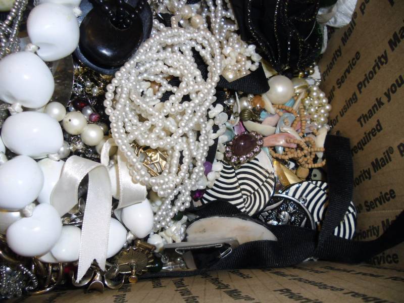 lot 13 image: Just about 7 lbs of Junk  Jewelry for Crafters, Re-purposers