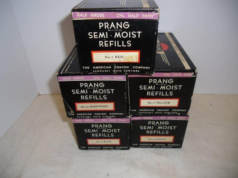 lot 34 image: More Vintage Office - Rulers, Fountain Pen, Slide Rule, Double Lead Pencil, Water Color Paint