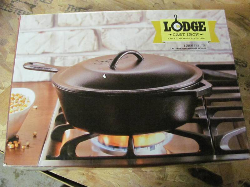 Lodge Pre-Seasoned Cast Iron Fryer with Lid