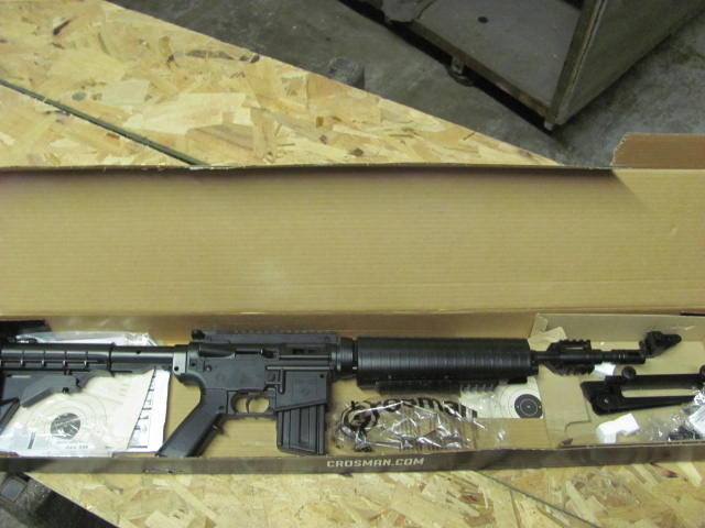 Crosman M4 .177 Air Rifle Kit