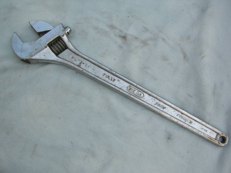 Irega crescent wrench