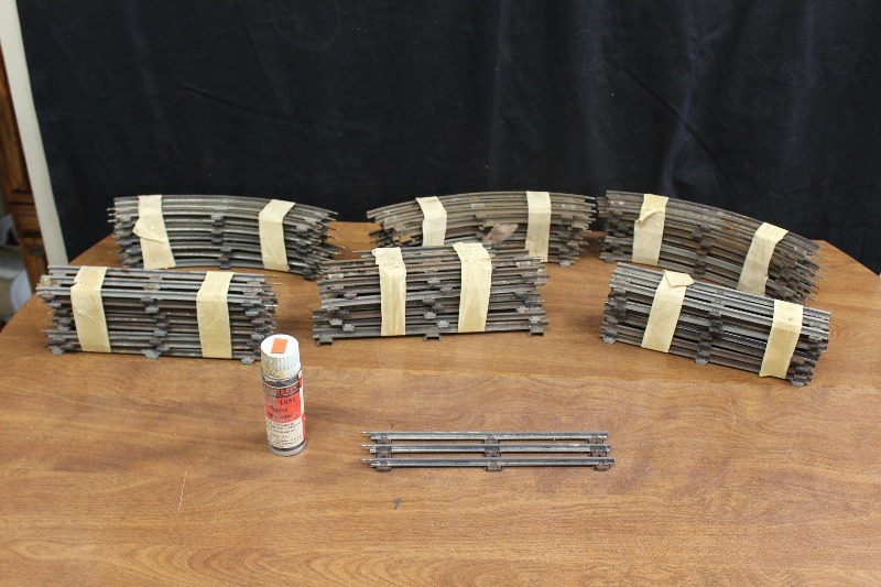 lot 49 image: Toy Train Track Set