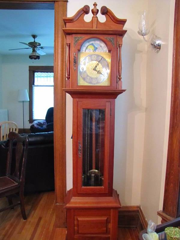 lot 1 image: Grandfather clock