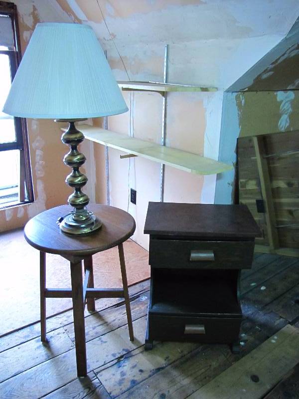 lot 18 image: Vintage side tables and lamp