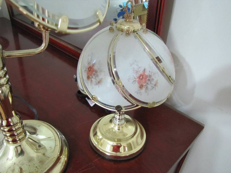 lot 33 image: Pair of touch table lamps