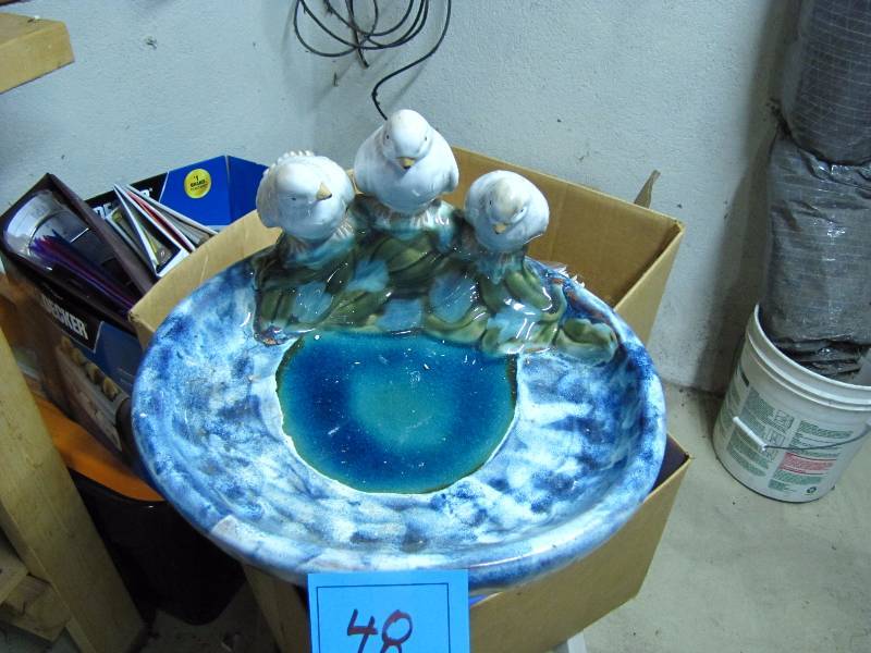 lot 48 image: Ceramic Bird Bath