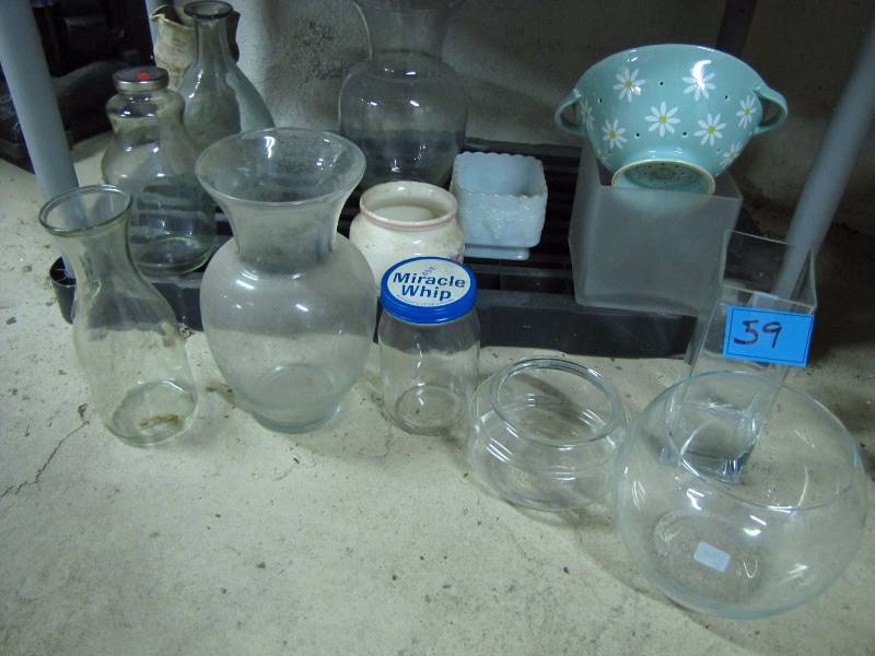 lot 59 image: Glass vases and jars