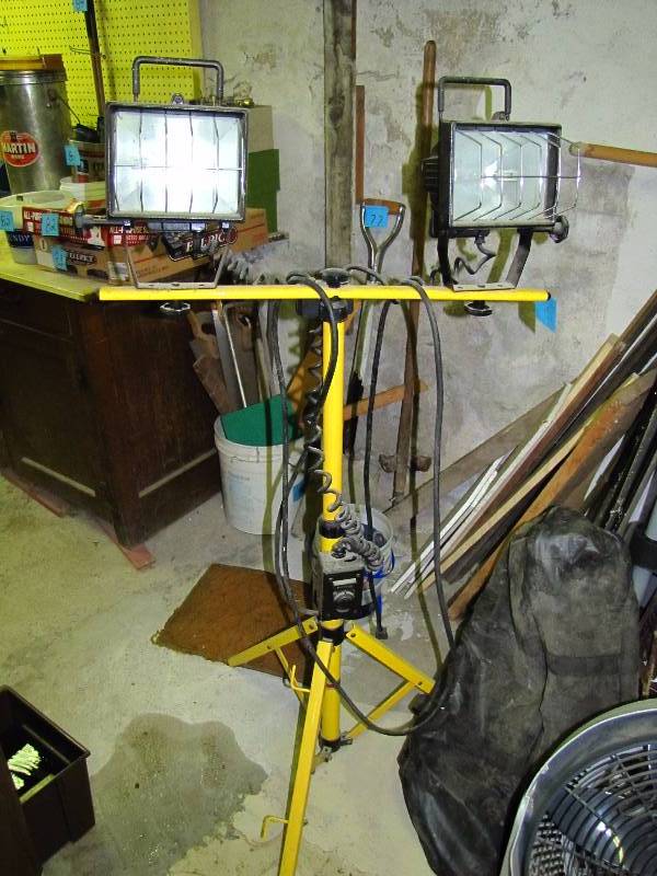 lot 75 image: Halogen Portable Work Lights & Fan