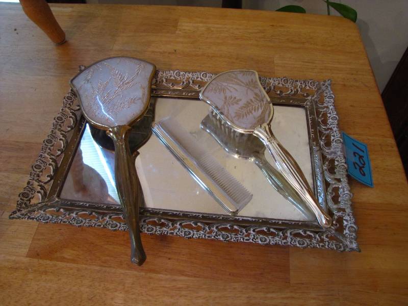 lot 221 image: mirror tray and grooming set
