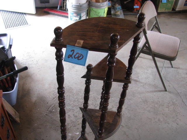 lot 200 image: five shelf decorative plant stand