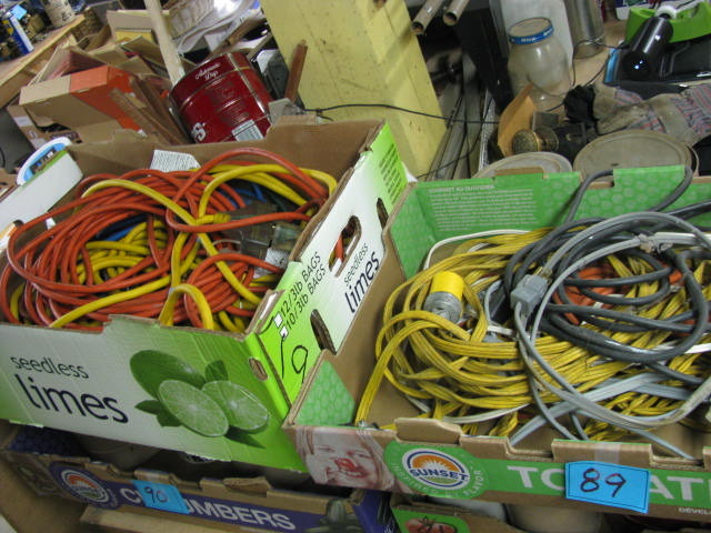 lot 89 image: large lot of electrical cords
