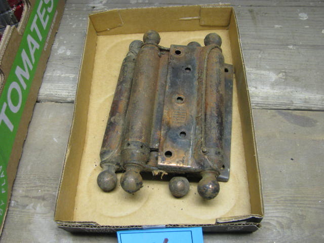 lot 111 image: pair of dual heavy duty brass hinges