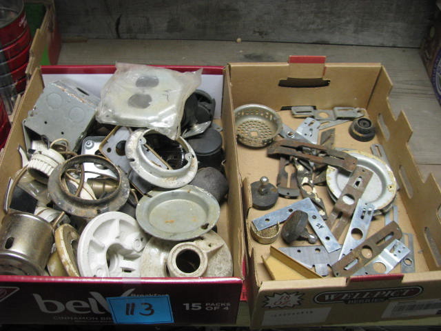 lot 113 image: household repair items