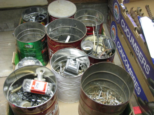 lot 120 image: household repair items